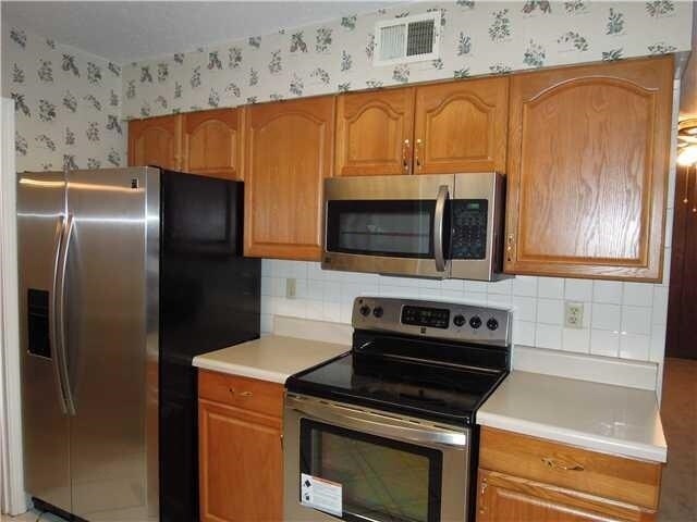 Foto del edificio - 6300 Heathcliff Cove