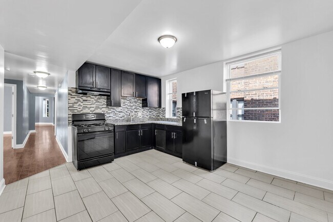 Foto del edificio - 8241 S Maryland Ave