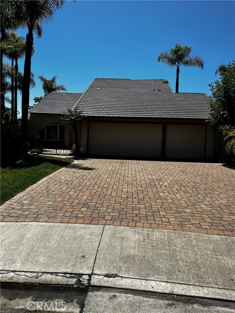 Building Photo - 25232 Derby Cir