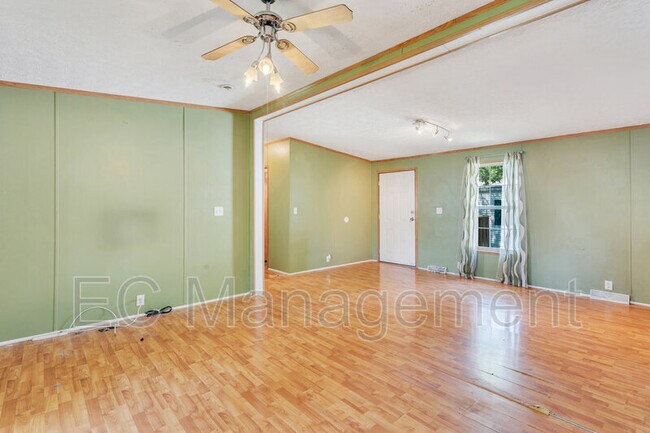 Building Photo - 322 Cocoa Ct