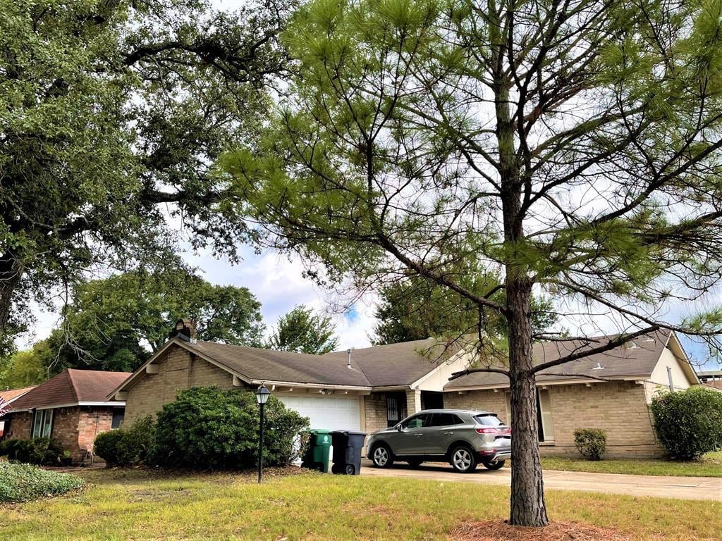 4206 Fallen Oaks Dr, Houston, TX 77091 House Rental in Houston, TX