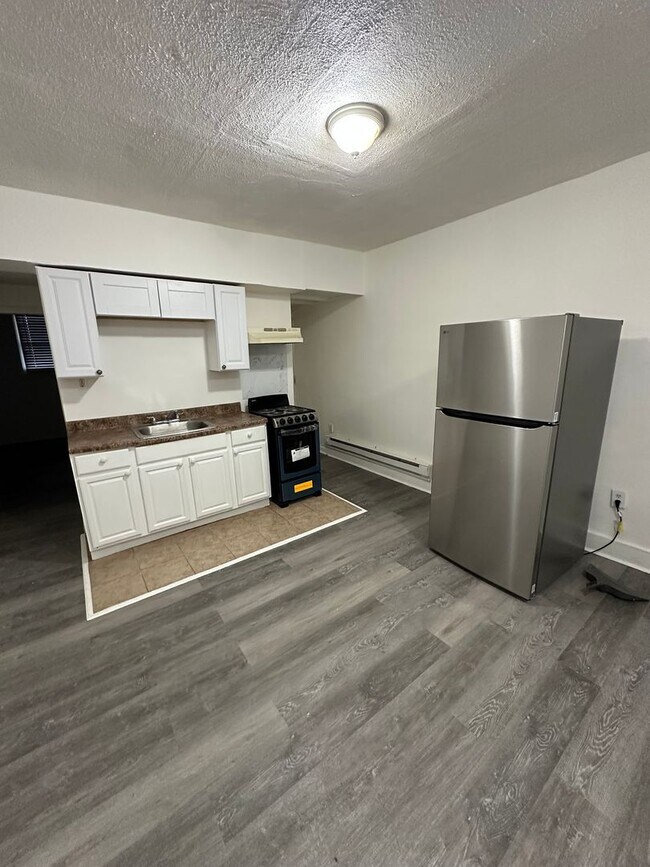 Foto del edificio - Newly renovated First floor 1 bedroom available