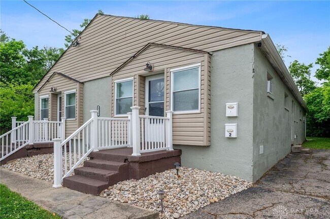 Foto del edificio - 8269 Sandy Ln
