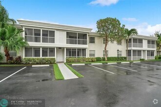 Building Photo - 6211 Bay Club Dr