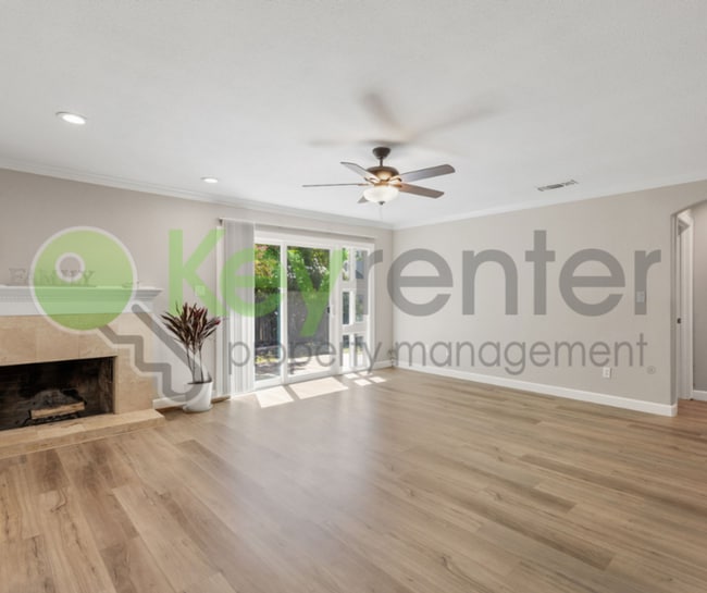 Foto del edificio - 6912 Sylvan Rd