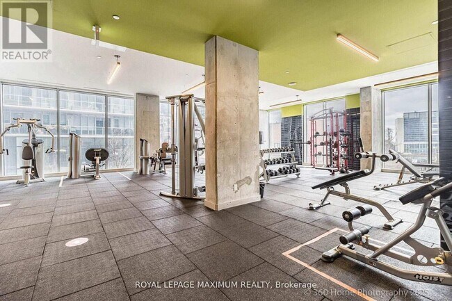 Building Photo - 15 Baseball Pl