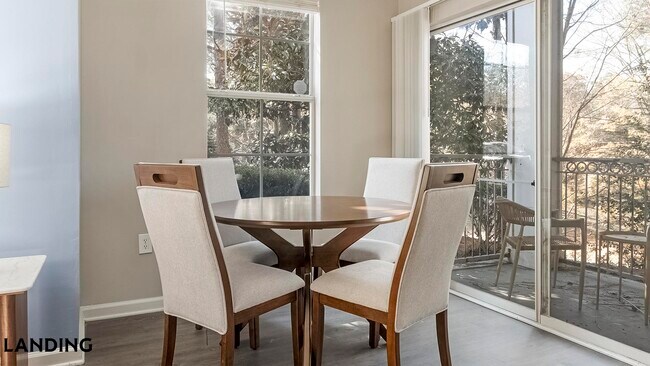 Foto del edificio - 100 Peyton Pl SW