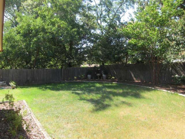 Building Photo - 710 Brownstone Dr