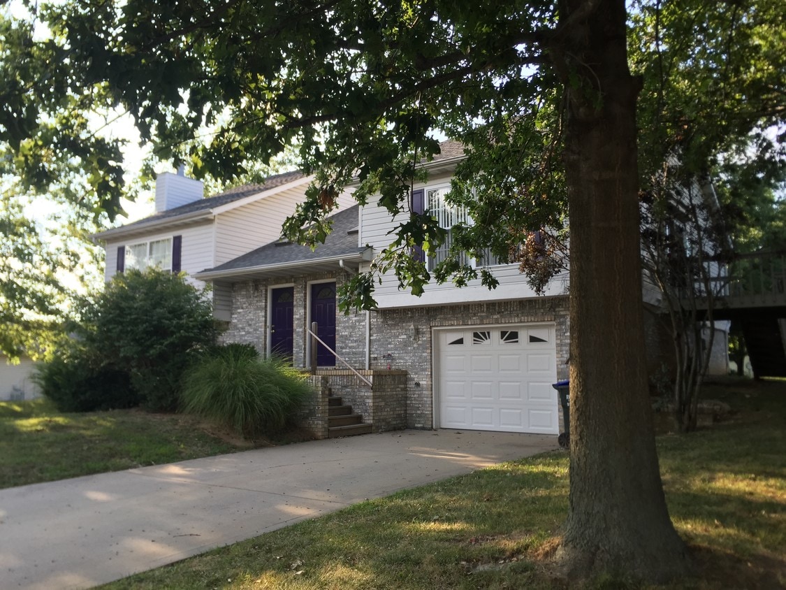 315 Hannah Dr, Waterloo, IL 62298 Townhome Rentals in Waterloo IL