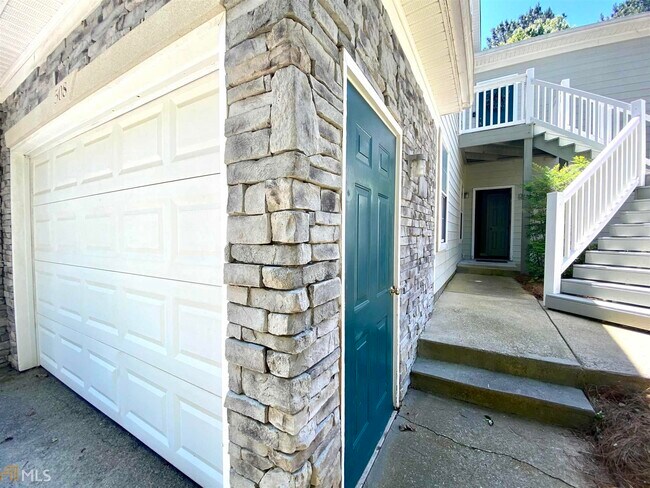 Building Photo - 507 Peachtree Club Dr