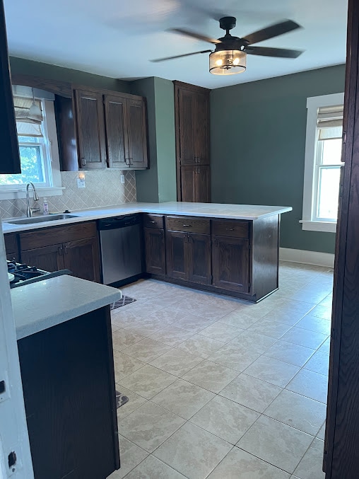 Building Photo - 821 3rd St