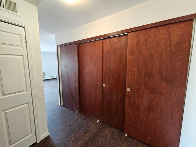 Foto del edificio - 2250 N Lincoln Ave