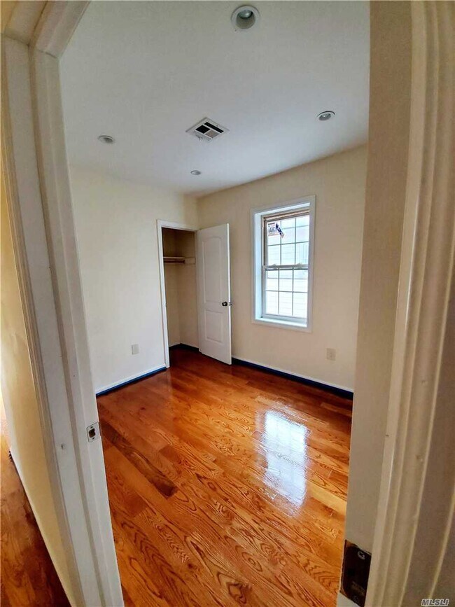 Building Photo - 145-26 Arlington Terrace