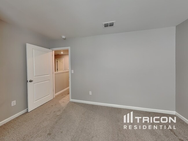 Building Photo - 146 Bennett Way