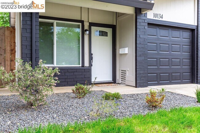 Foto del edificio - 10132 Rockingham Dr