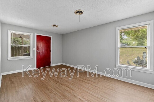 Foto del edificio - 3018 Acorn Rd