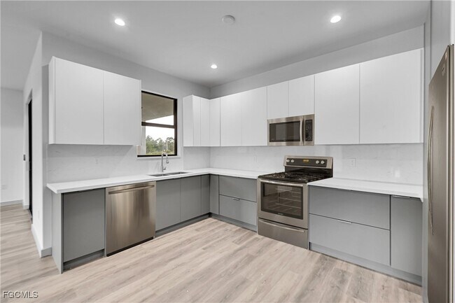 Foto del edificio - 1024 Halby Ave S