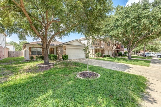 Building Photo - 16522 Grenada Falls Dr