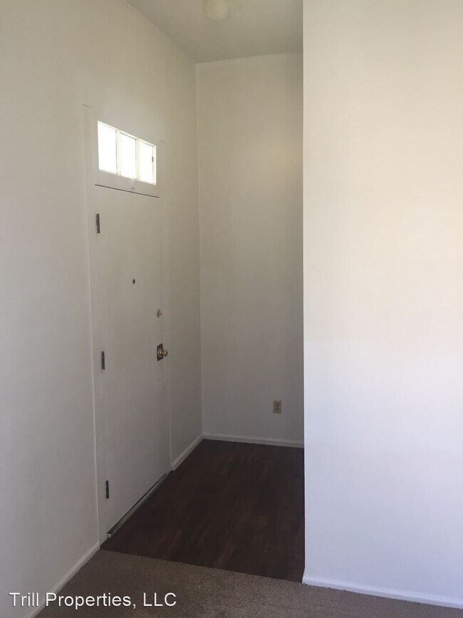 Foto del edificio - 623 E 9th St