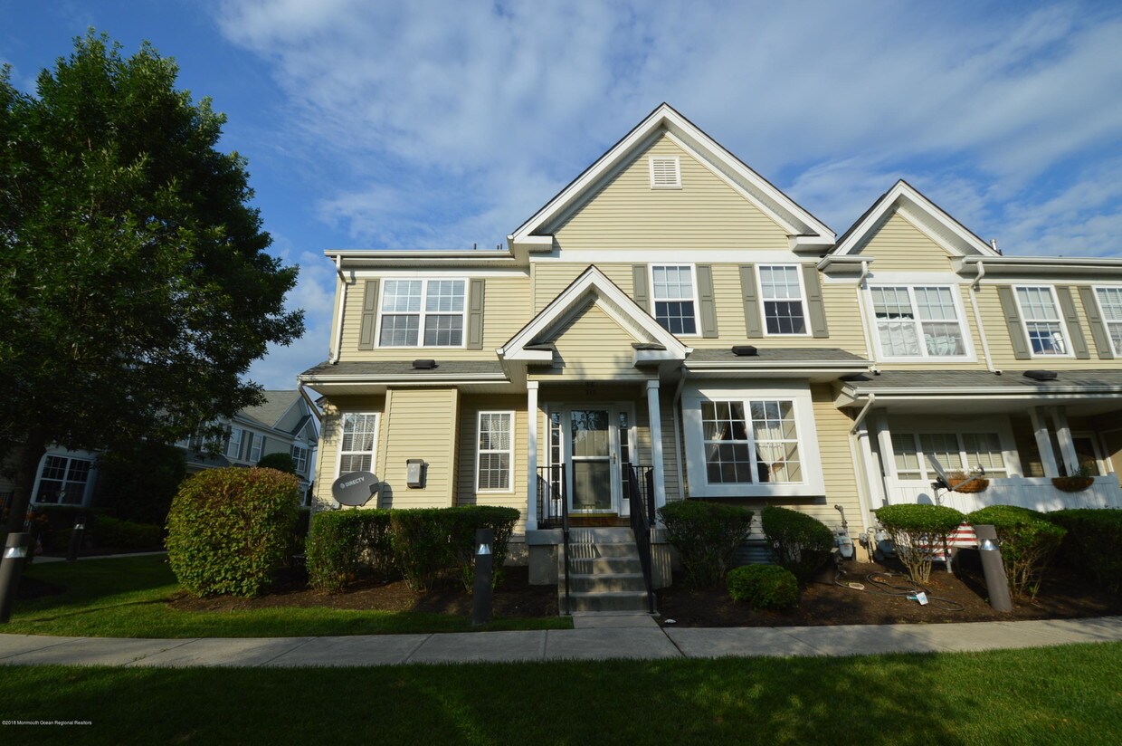Primary Photo - 355 Brookfield Dr