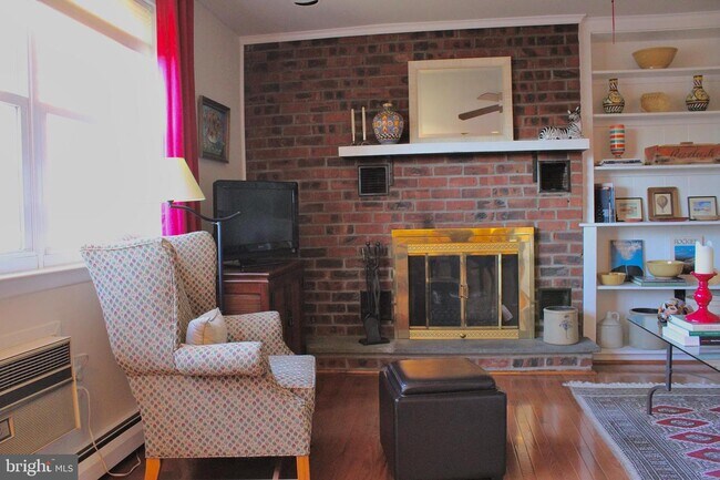 Building Photo - 333 LACEY Ave