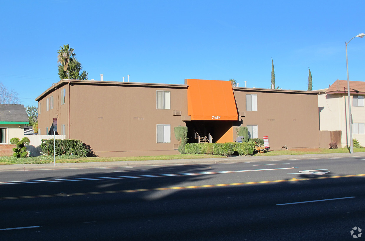 Primary Photo - 7851 Topanga Canyon Blvd