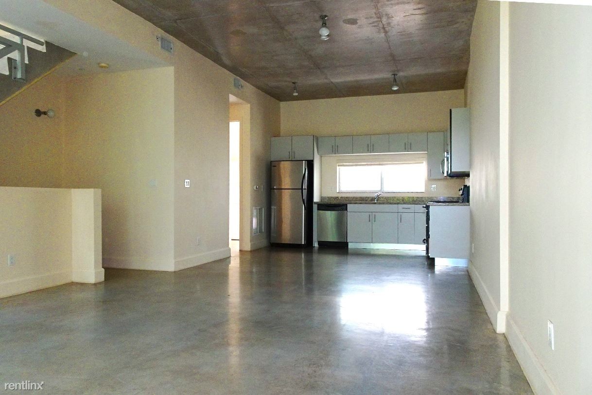 2 br, 2.5 bath - 717 SE 12th Ct Apt 8 - 2 br, 2.5 bath  - 717 SE 12th Ct Apt 8