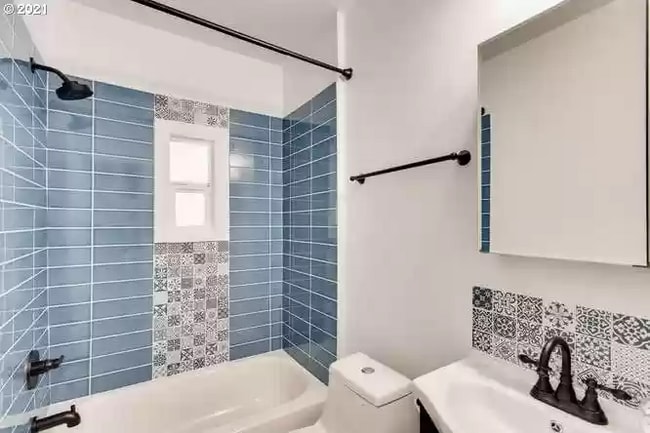 Building Photo - 614 11th St