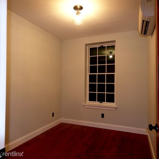 Building Photo - 115 Suydam St