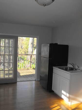 Building Photo - 418 Wallace Avenue, Unit B