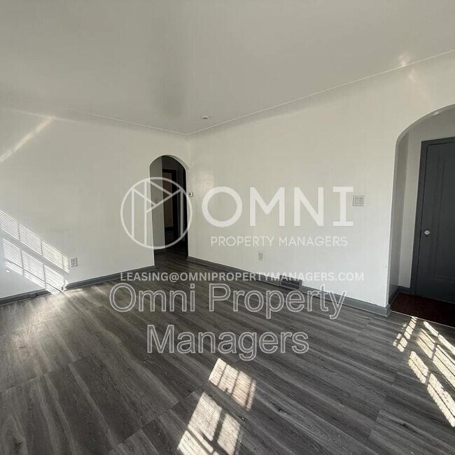 Foto del edificio - 9747 Somerset Ave