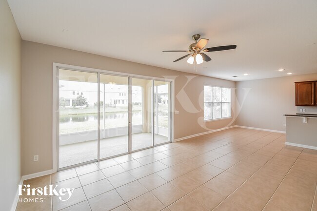 Foto del edificio - 8327 Highgate Dr