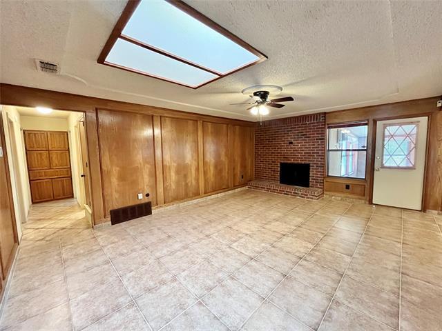 Building Photo - 3904 Woodbury Ct