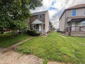 Building Photo - 880 Miller Ave