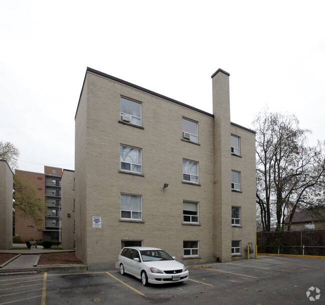 Photo du bâtiment - Parklane Apartments