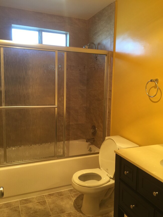 Foto del edificio - 1350 Torrance Blvd