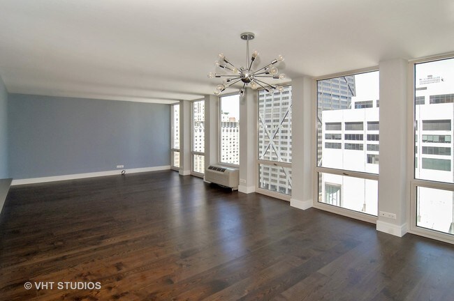 Building Photo - 111 E Chestnut St
