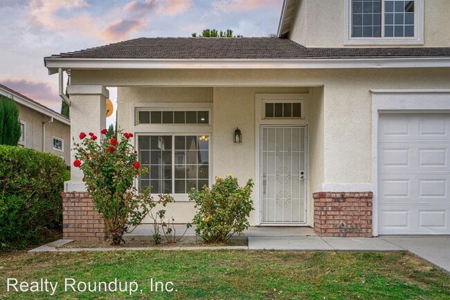 Foto del edificio - 4 br, 3 bath House - 1725 Countrywood Ln