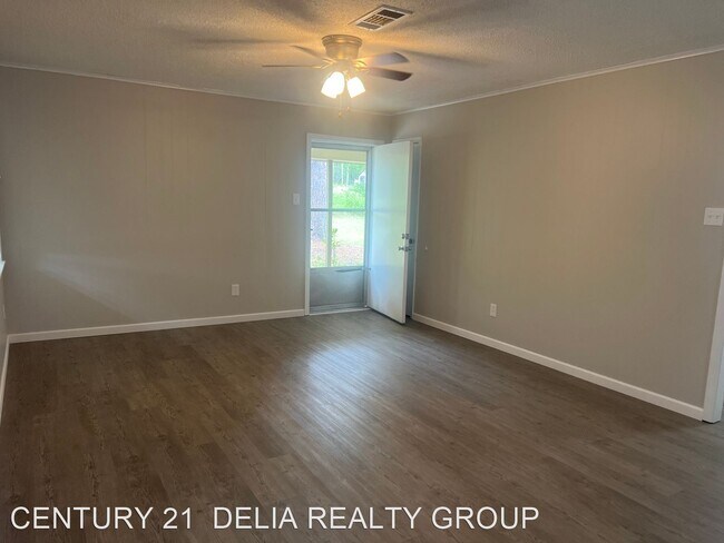 Foto del edificio - 2 br, 1 bath House - 411 Tony Carter