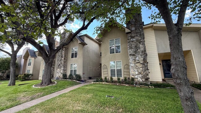 Foto del edificio - 9432 Timberleaf Dr