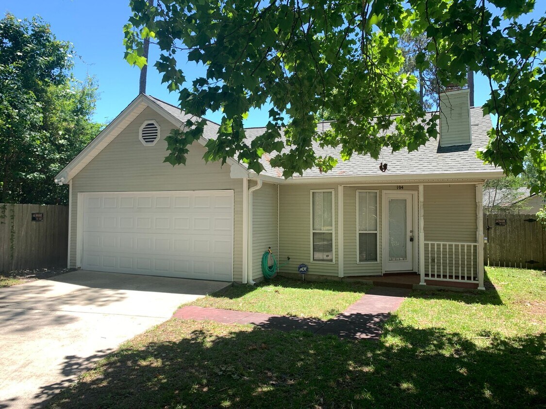 Primary Photo - 3BR/2BA Available Immediately