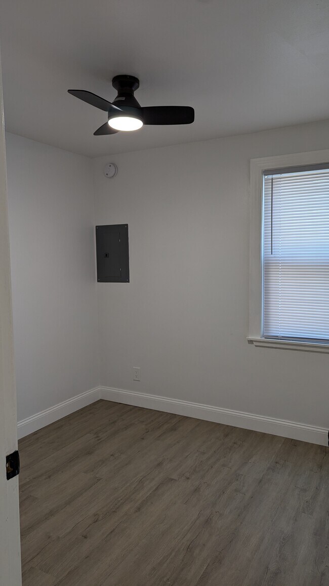 Dormitorio 2 - 48 Knox Ave