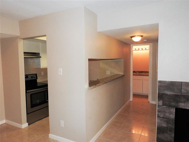 Foto del edificio - 708 Memorial Mews St