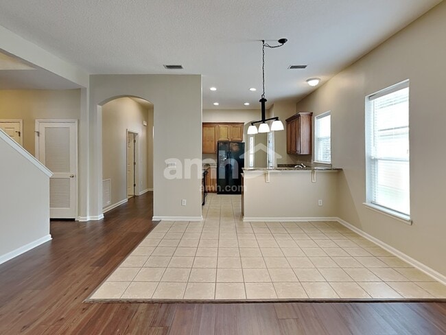 Building Photo - 700 Porto Cristo Ave