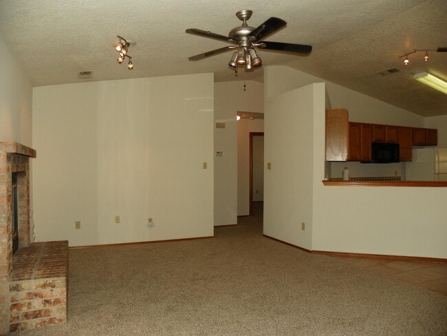 Foto del edificio - 4404 Rabbit Brush Ave NW