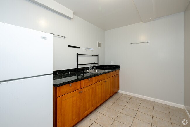 Building Photo - 481 Monterey Blvd