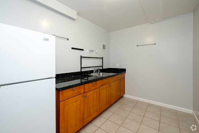 Building Photo - 481 Monterey Blvd