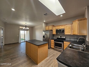 Building Photo - 3440 Gary Brewster Pl