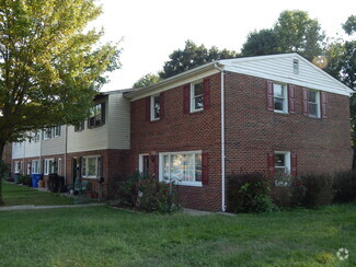Building Photo - 102 Charles Place