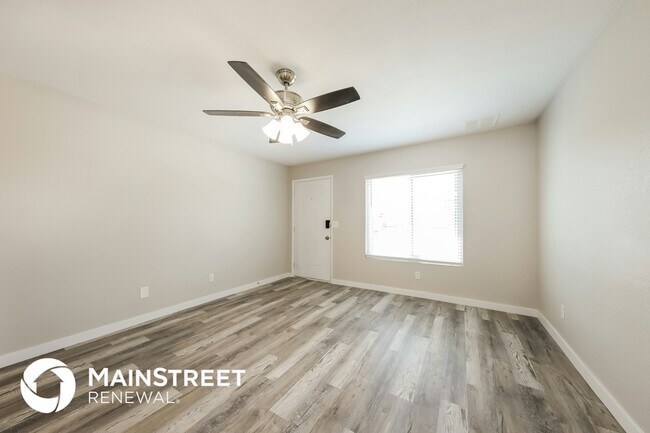 Foto del edificio - 318 W 18th Ave